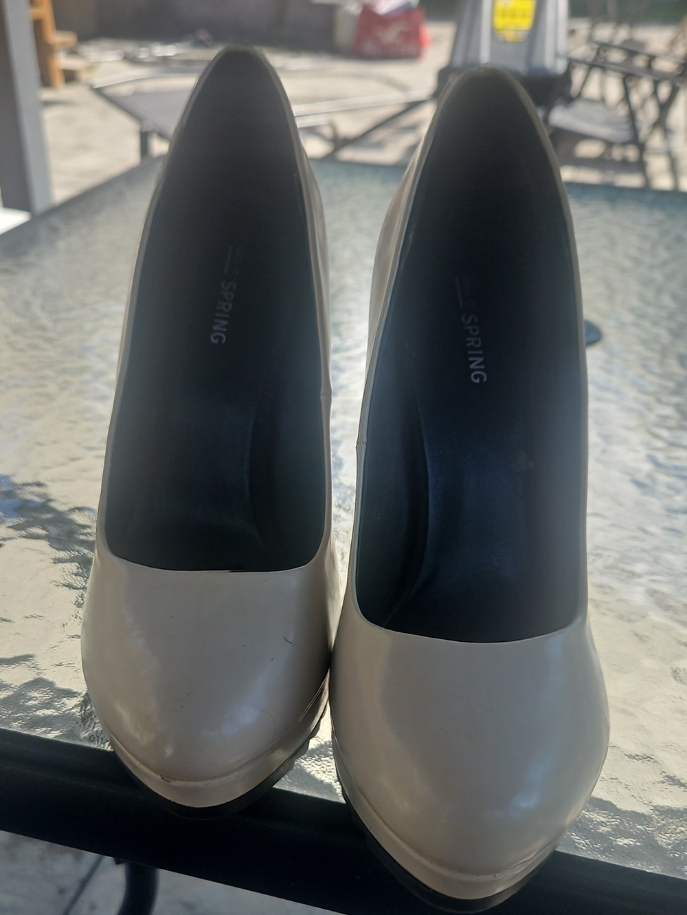 Ring Beige Patent High Heel Pumps. Very Good Condition.